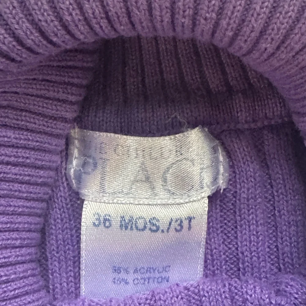 Size‎ 3Toddler Lot Of 4 - 1 Jeans, 1 Sweater, 1 Sweatshirt, 1 Socks